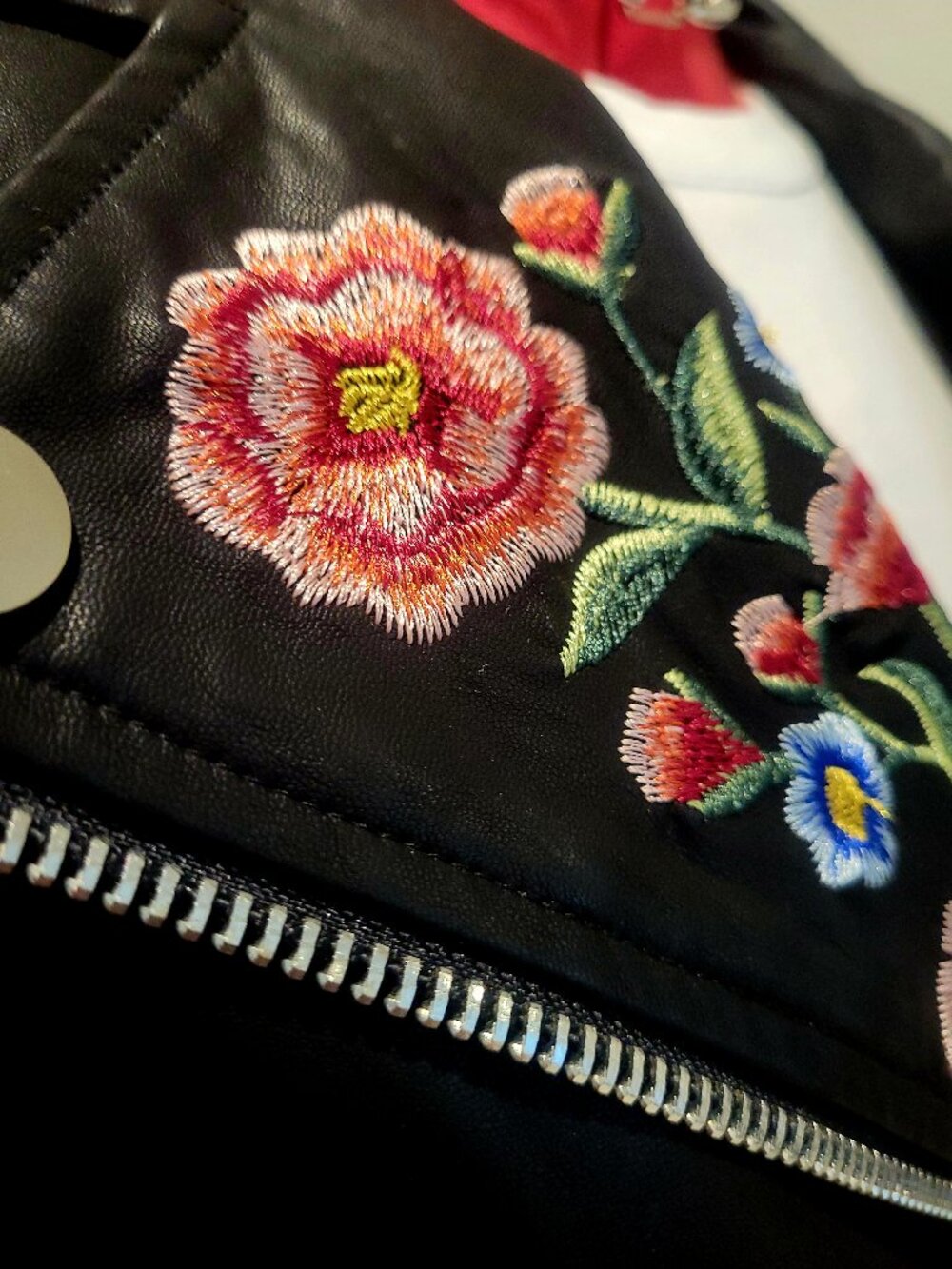 Embroidered Flower Black Jacket - Picture 5 of 7